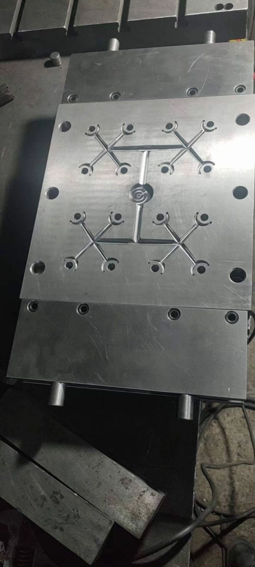 橡胶注射模具 3