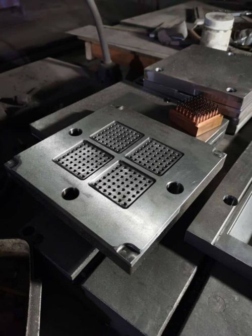 橡胶注射模具 1