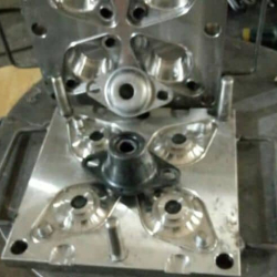 动车减震块模具