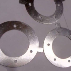 汽车发动机骨架