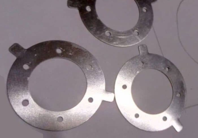 汽车发动机骨架